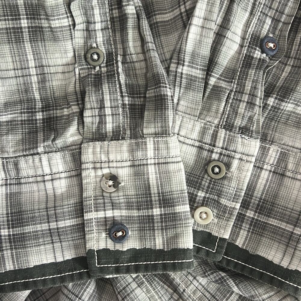 Hugo boss slim fit button down long sleeve shirt size XL - Picture 10 of 10